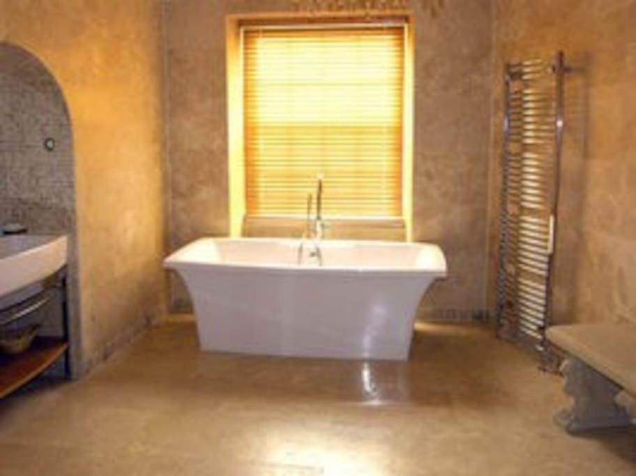 Huge Tenby Pet Friendly House Sleeps 14 מראה חיצוני תמונה